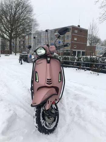 Vespa Sprint &ldquo;COTTON CANDY OPACO&rdquo;