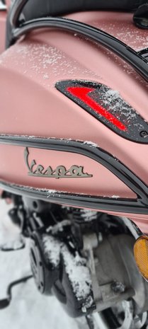 Vespa Sprint &ldquo;COTTON CANDY OPACO&rdquo;