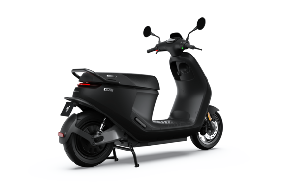 SEGWAY E125S BLACK EDITION ESCOOTER