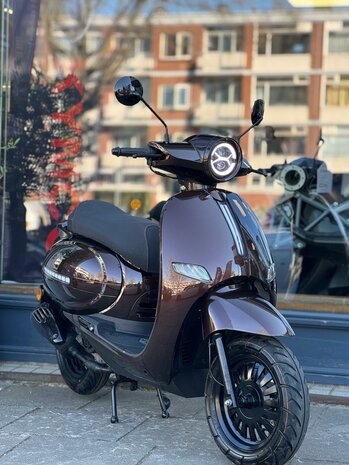 GTS Bromscooter Cappucino Sport Havana Brown