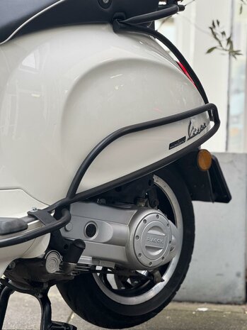  Vespa Snorscooter Sprint 50 White and Black full option