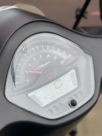 GTS Toscana Dynamic Bromscooter Carbon Black 