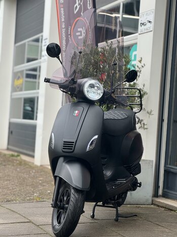 GTS Toscana Dynamic Bromscooter Carbon Black 