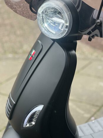 GTS Toscana Dynamic Bromscooter Carbon Black 