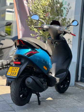 Piaggio Bromscooter Zip - GLOSSY AZURE AMETHYST GREEN
