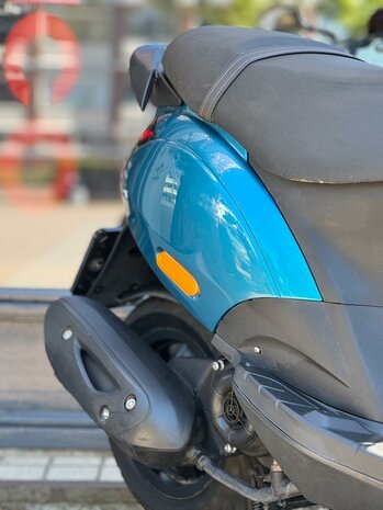 Piaggio Bromscooter Zip - GLOSSY AZURE AMETHYST GREEN