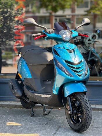 Piaggio Bromscooter Zip - GLOSSY AZURE AMETHYST GREEN