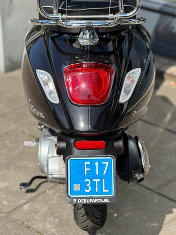  Vespa Snorscooter Primavera 4T - Lucido Zwart Metallic