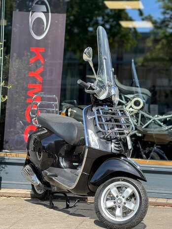  Vespa Snorscooter Primavera 4T - Lucido Zwart Metallic