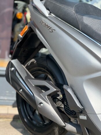 Kymco Bromscooter New People S - Mat Stealth Grey