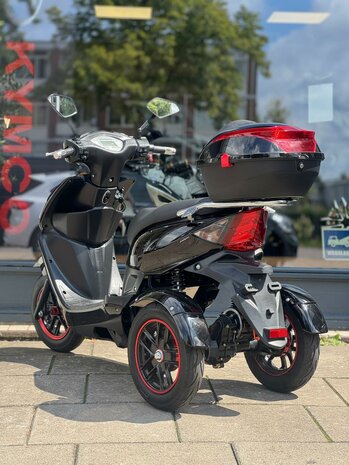 IVA T3 2.0 Zwart Scootmobiel - Glossy Black