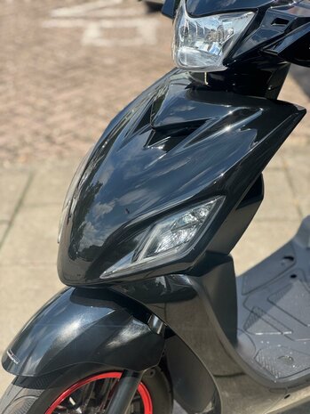 IVA T3 2.0 Zwart Scootmobiel - Glossy Black