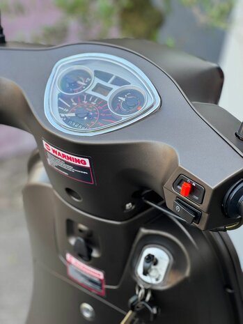 BTC Bromscooter Riva - Titanium