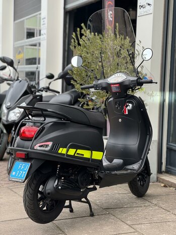 AGM Snorscooter VX50 E4 - Matt Black with Yellow