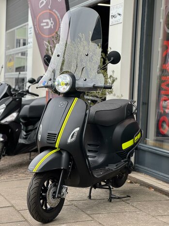 AGM Snorscooter VX50 E4 - Matt Black with Yellow