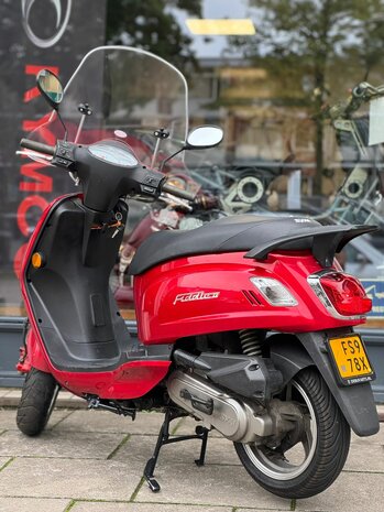 SYM Bromscooter Fiddle II - Cherry Red