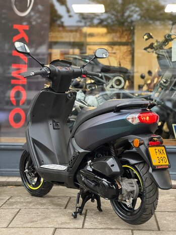 Peugeot Bromscooter Kisbee Full Injection - Special Cameleon 