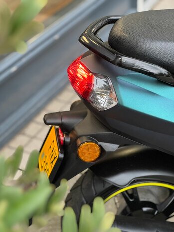 Peugeot Bromscooter Kisbee Full Injection - Special Cameleon 