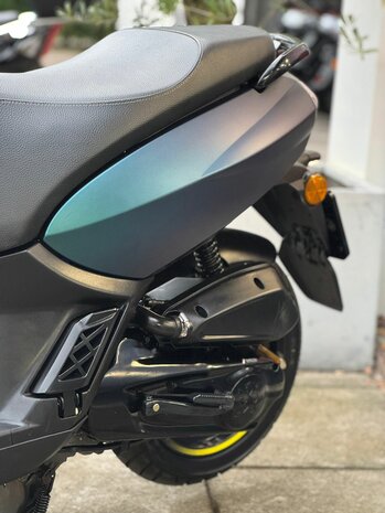 Peugeot Bromscooter Kisbee Full Injection - Special Cameleon 