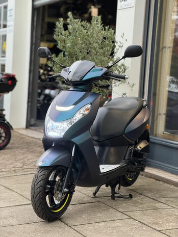 Peugeot Bromscooter Kisbee Full Injection - Special Cameleon 