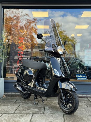AGM Snorscooter VX50 Injectie - Glossy Black