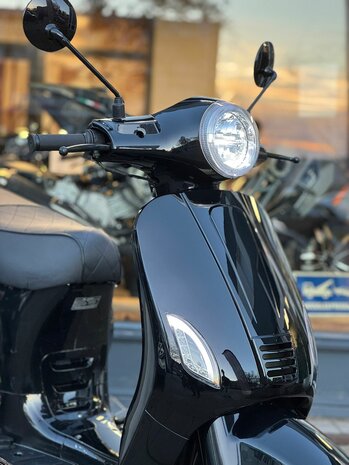 Marengo V-line Snorscooter - Glossy Black