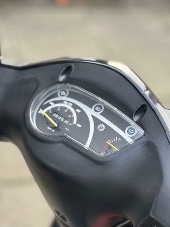 SYM Snorscooter Orbit ll - Glossy Black 