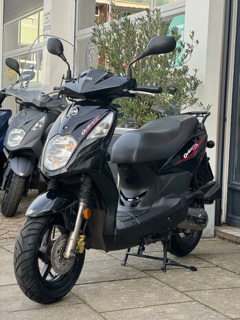 SYM Snorscooter Orbit ll - Glossy Black 