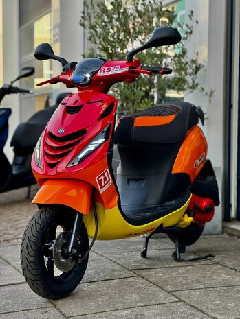 Piaggio Snorscooter Zip 4T - Malossi SP vs Yasuni 