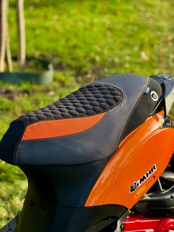 Piaggio Snorscooter Zip 4T - Malossi SP vs Yasuni 
