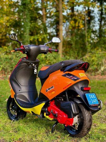 Piaggio Snorscooter Zip 4T - Malossi SP vs Yasuni 