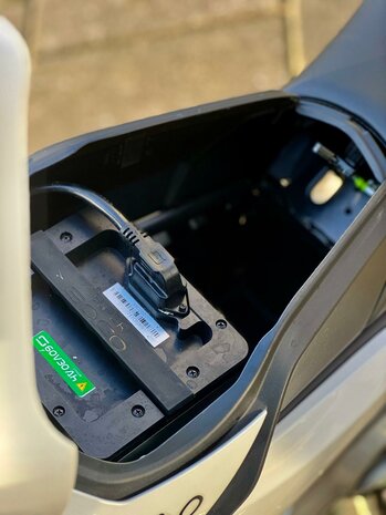 Super SOCO Bromscooter TS - Artic White