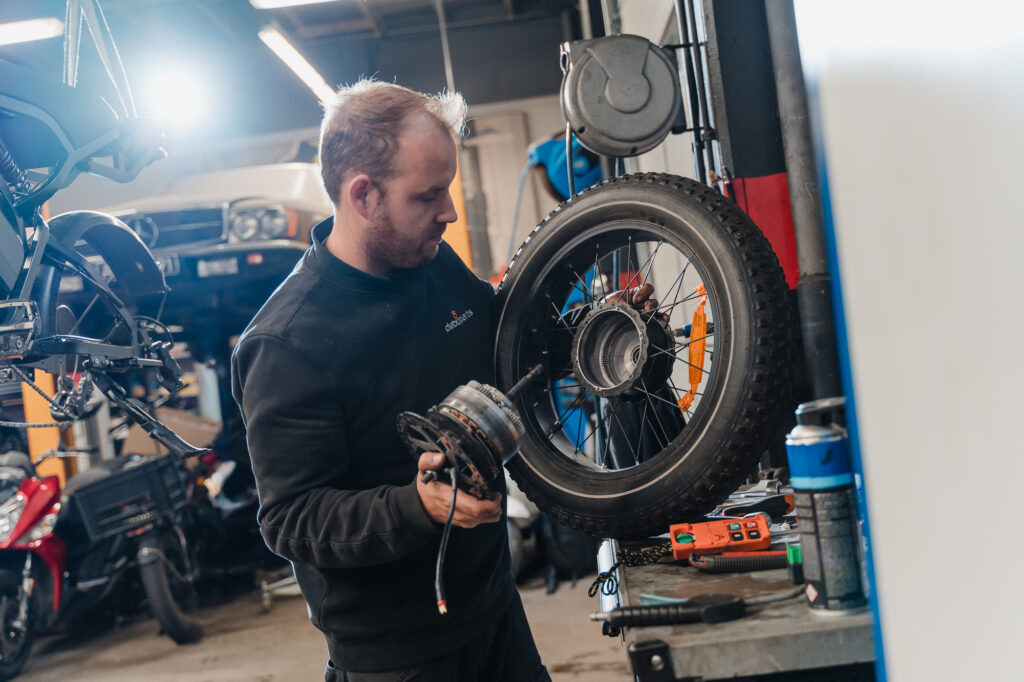 reparatie en onderhoud scooter en fatbike