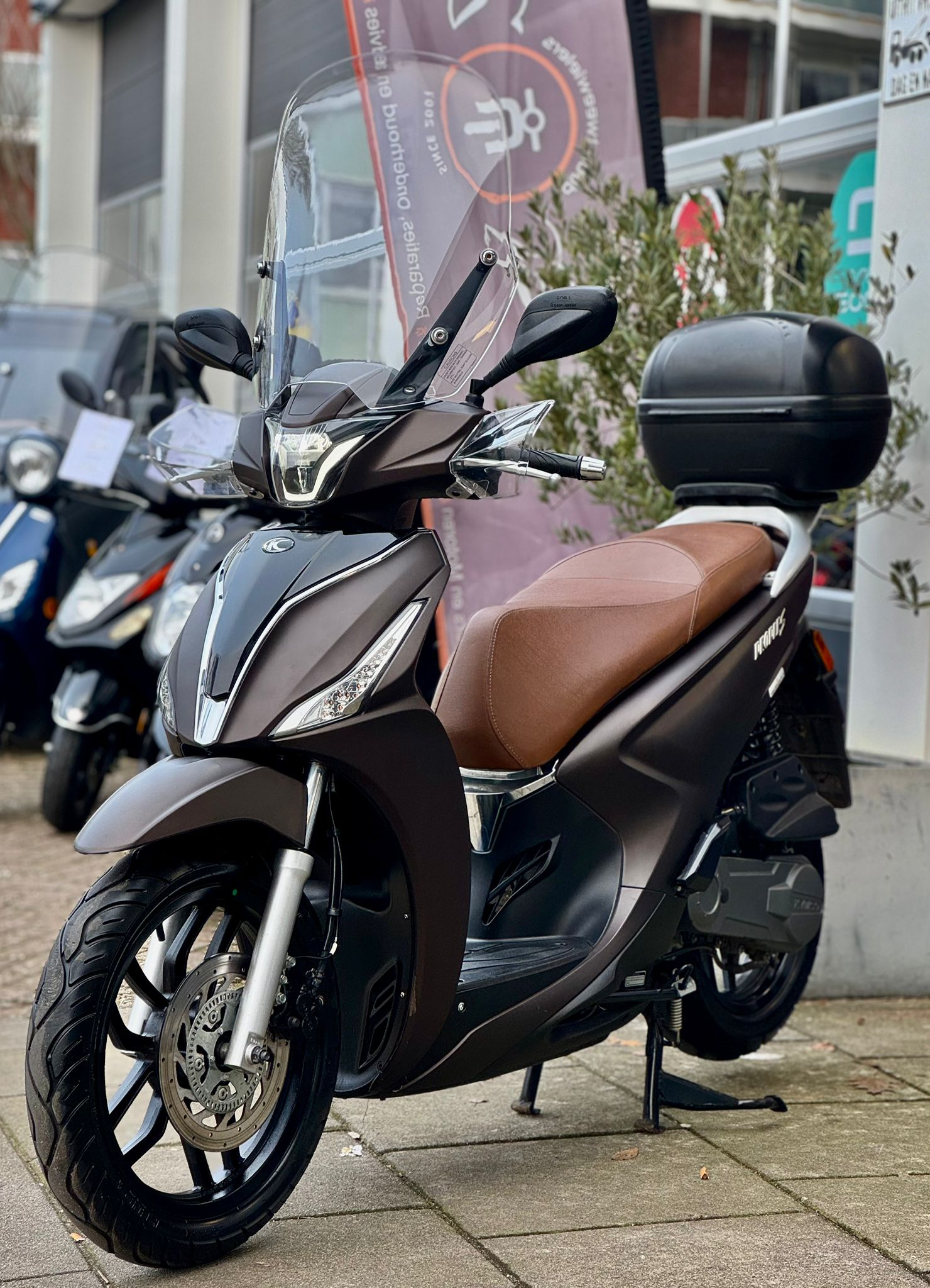 Kymco Bromscooter New People S – Matt Brown