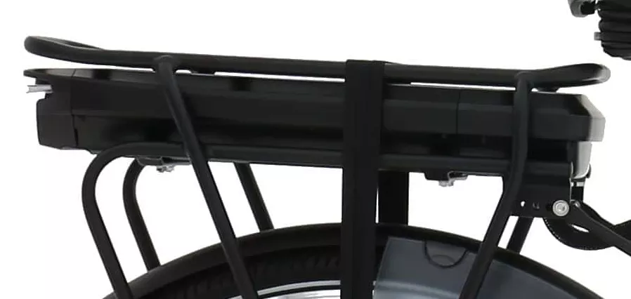 Achterdrager met geïntegreerde accu van een e-bike, detail van het achterwiel.
