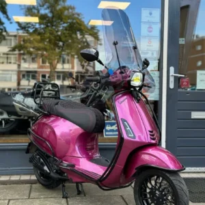 Vespa Sprint 4T Pink Passion 1-cilinder, 4-takt, luchtgekoeld Pink Passion 2015