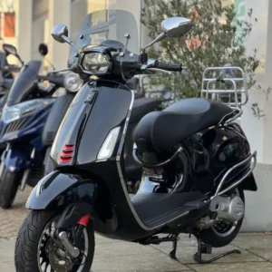 Vespa Sprint 50 1-cilinder, 4-takt, luchtgekoeld, injectie Glans zwart 2020
