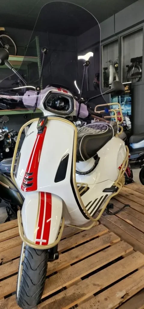 Vespa Sprint 4T Racing Sixties Full Option 1-cilinder, 4-takt, luchtgekoeld Wit 2020